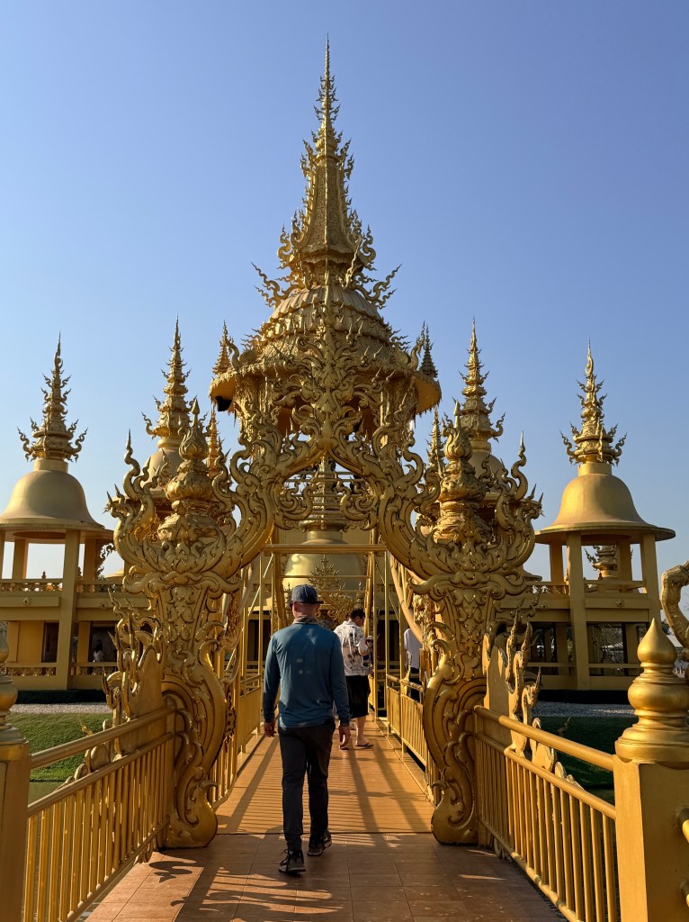 chiang-rai-white-temple