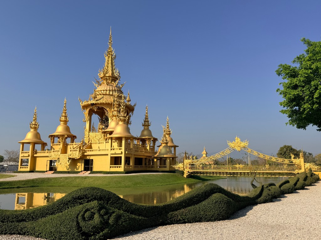 chiang-rai-white-temple
