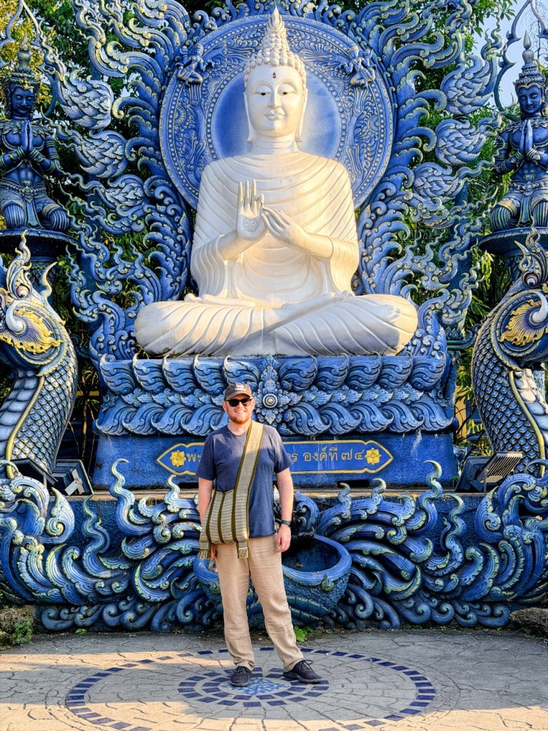 blue-temple-chiang-rai