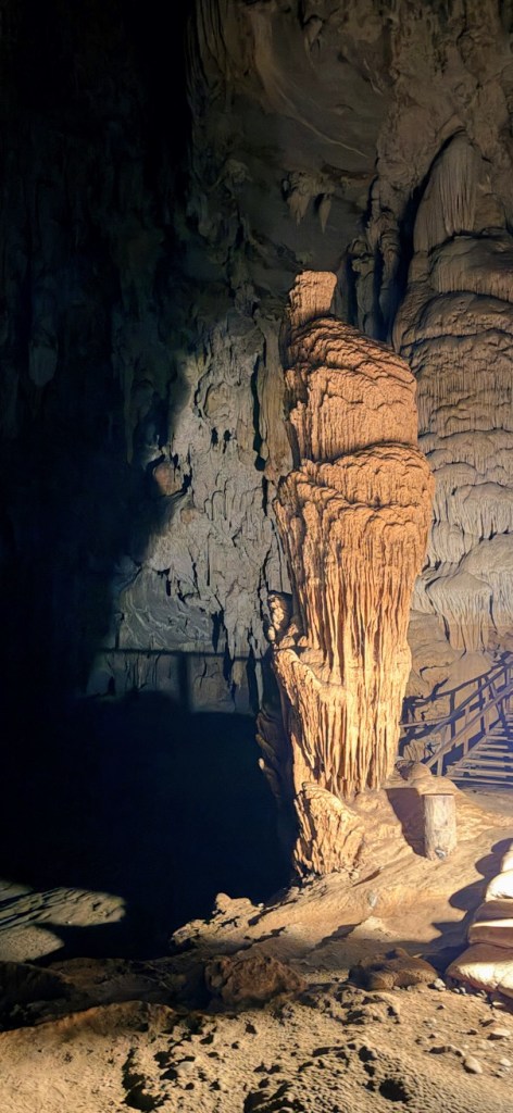 pai-nam-lod-cave-bats