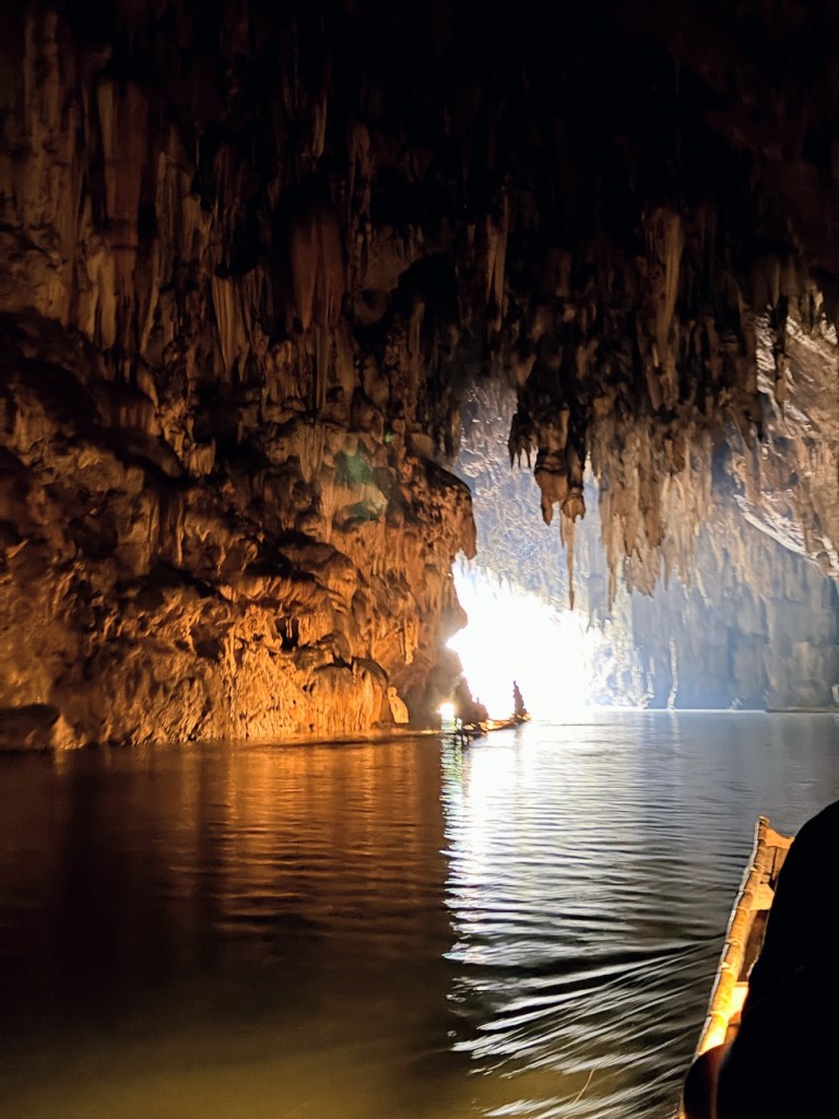 pai-nam-lod-cave-bats